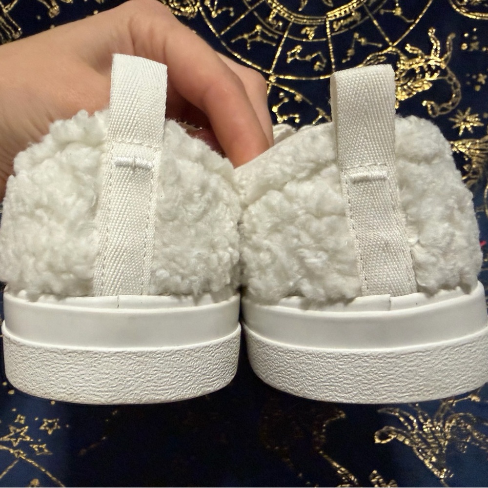 Levi's White Sherpa Plush Canvas Casual Cozy Low Top Lace Up Sneakers Size 9 - Picture 10 of 11